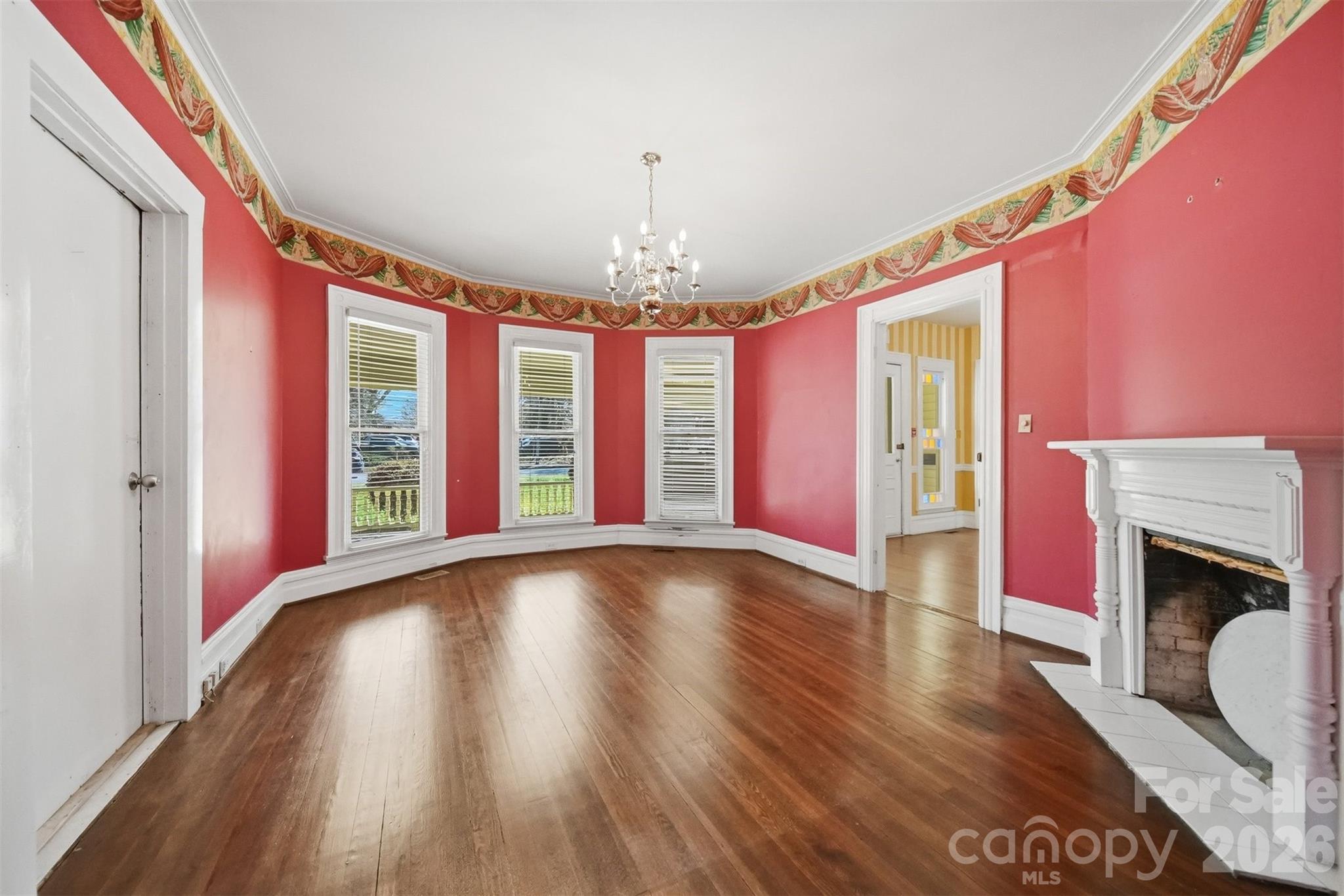 121 5th Avenue NE Hickory NC 28601