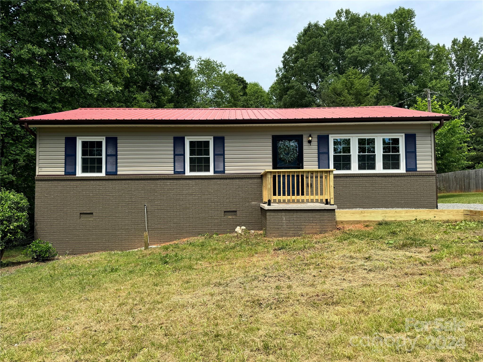 1002 Rockhouse Road Marion NC 28752