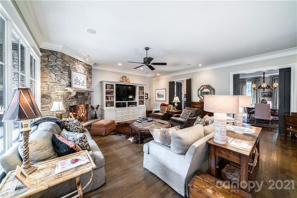 1105 Sedgewood Place Court Charlotte NC 28211