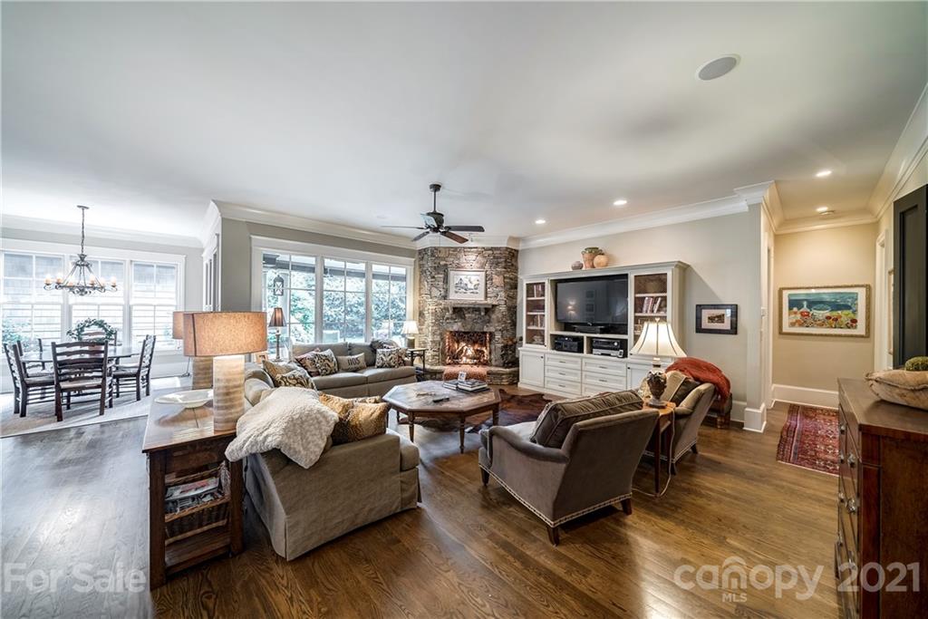 1105 Sedgewood Place Court Charlotte NC 28211