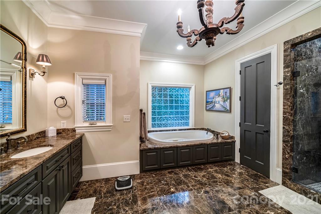 1105 Sedgewood Place Court Charlotte NC 28211
