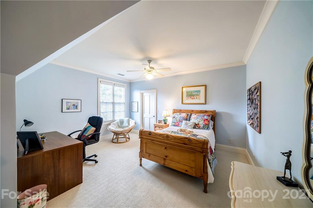 1105 Sedgewood Place Court Charlotte NC 28211