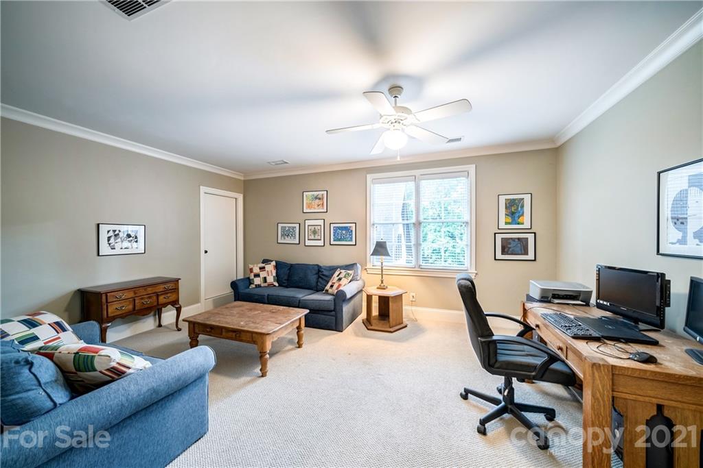 1105 Sedgewood Place Court Charlotte NC 28211