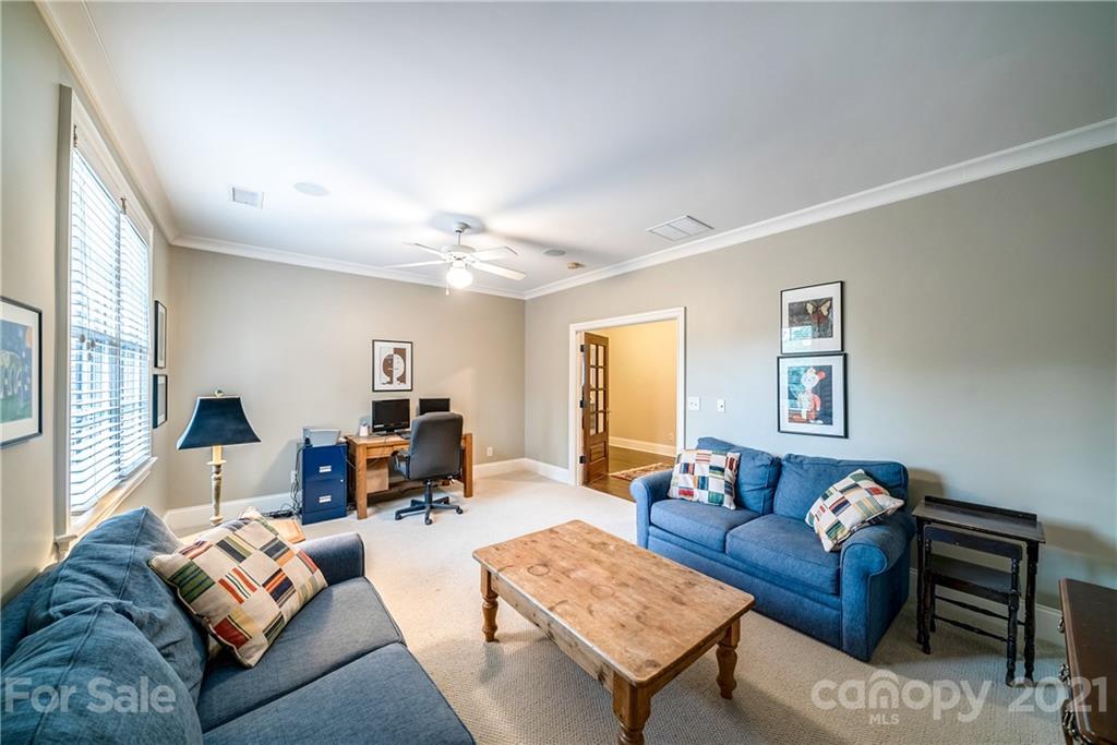 1105 Sedgewood Place Court Charlotte NC 28211