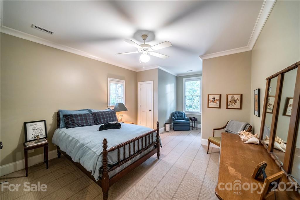 1105 Sedgewood Place Court Charlotte NC 28211