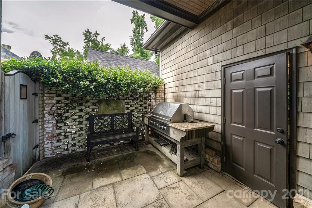 1105 Sedgewood Place Court Charlotte NC 28211