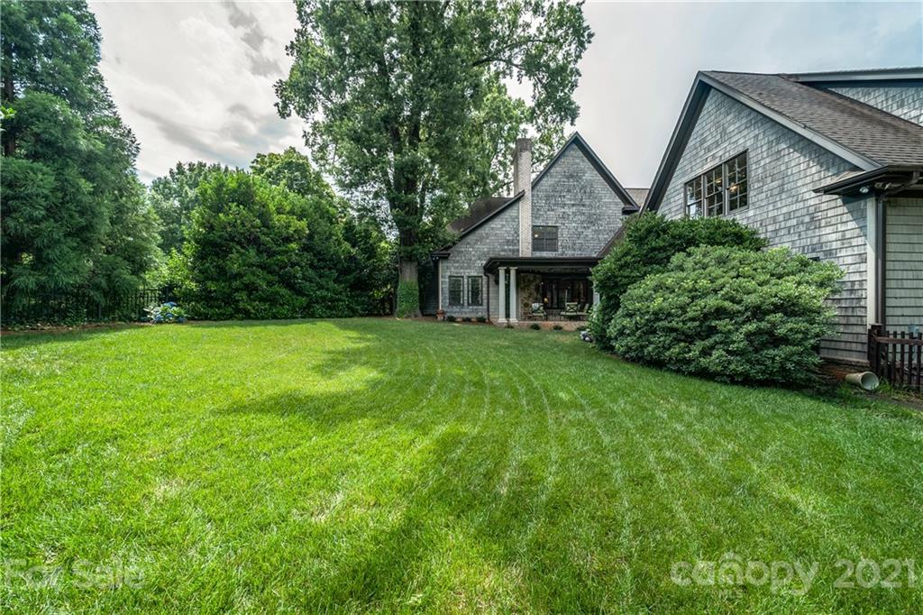 1105 Sedgewood Place Court Charlotte NC 28211