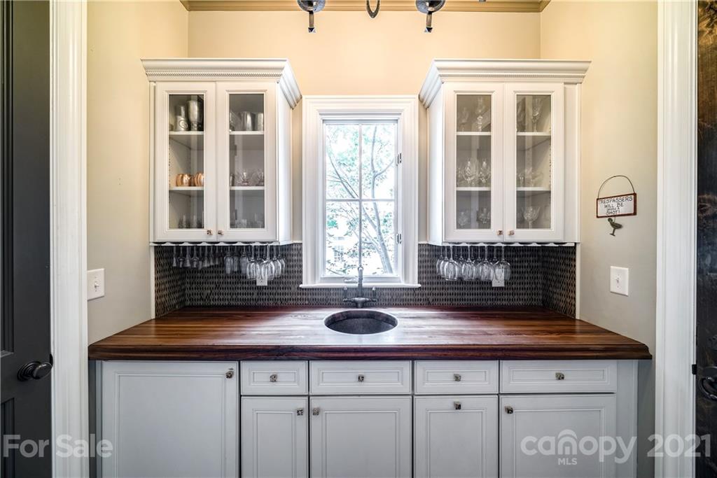 1105 Sedgewood Place Court Charlotte NC 28211