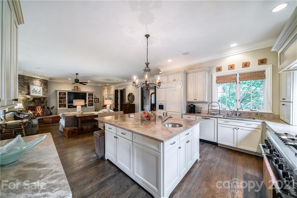 1105 Sedgewood Place Court Charlotte NC 28211