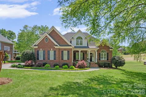 531 Oak Valley Boulevard Advance NC 27006