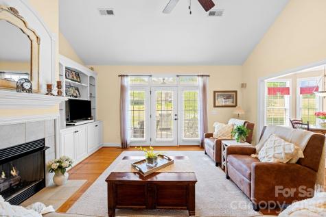531 Oak Valley Boulevard Advance NC 27006