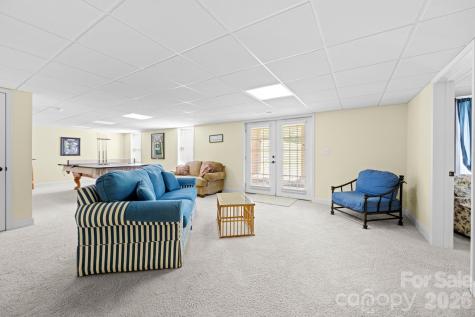 531 Oak Valley Boulevard Advance NC 27006