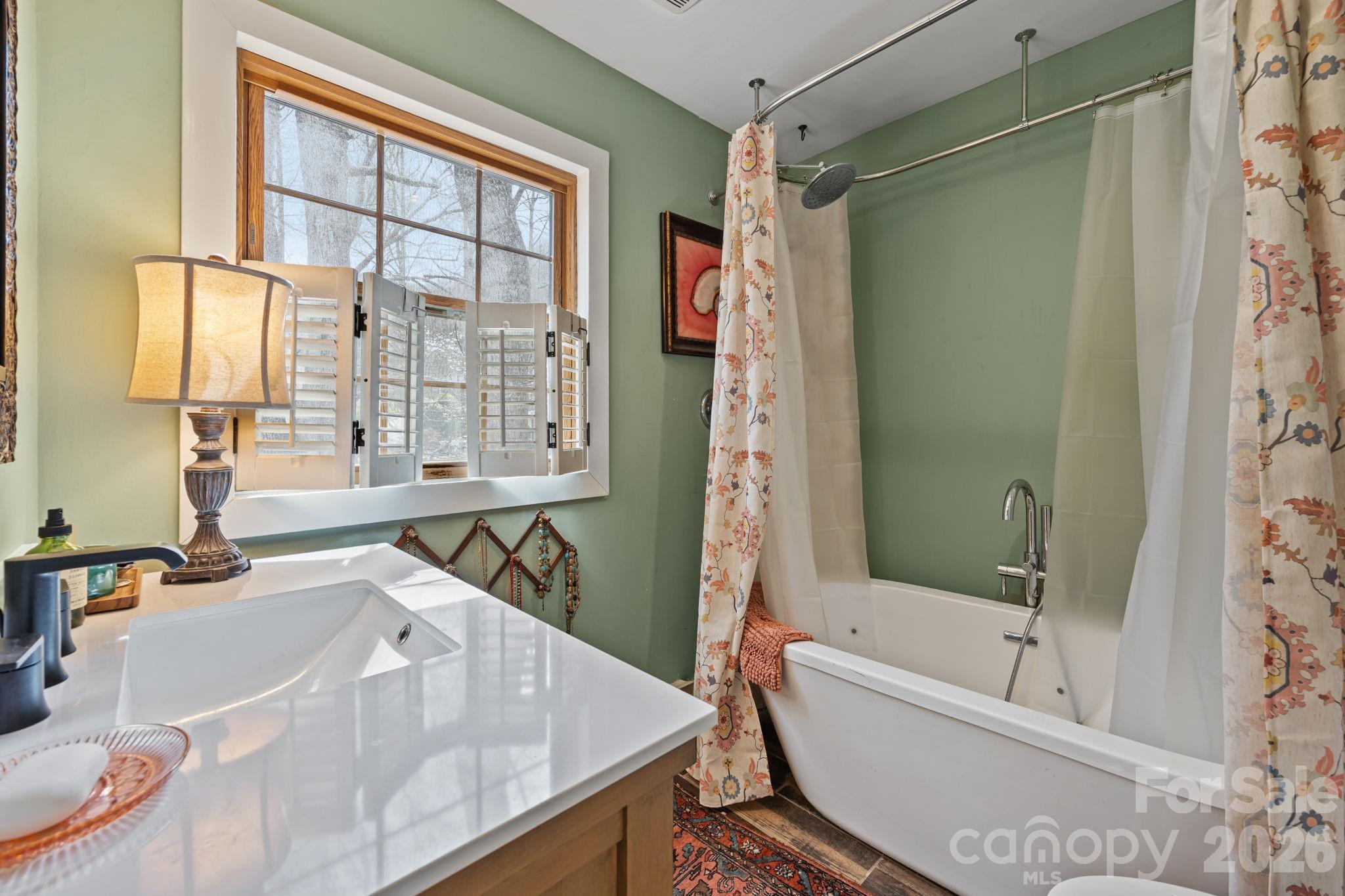 373 Lytle Cove Road Swannanoa NC 28778