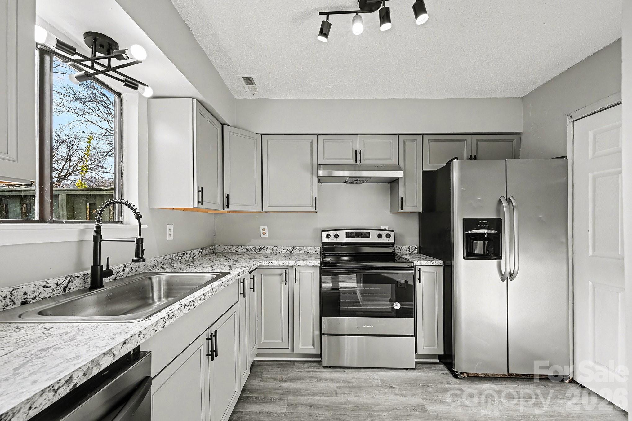 6134 Bent Tree Court Charlotte NC 28212