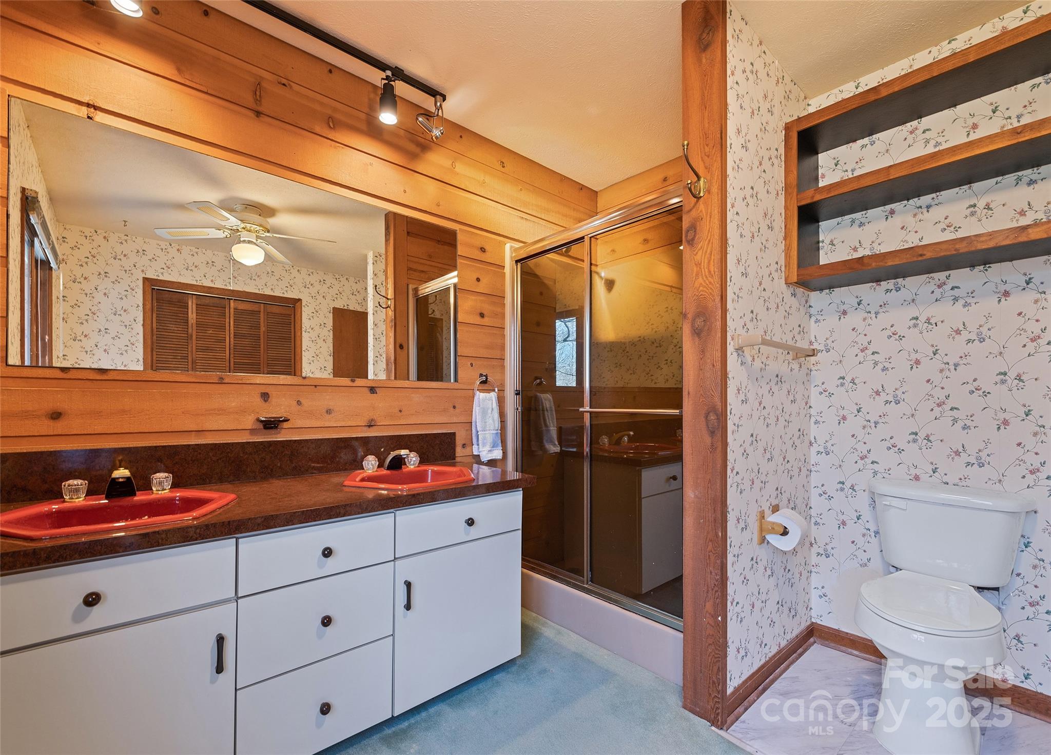 1350 Davis Mountain Road Hendersonville NC 28739