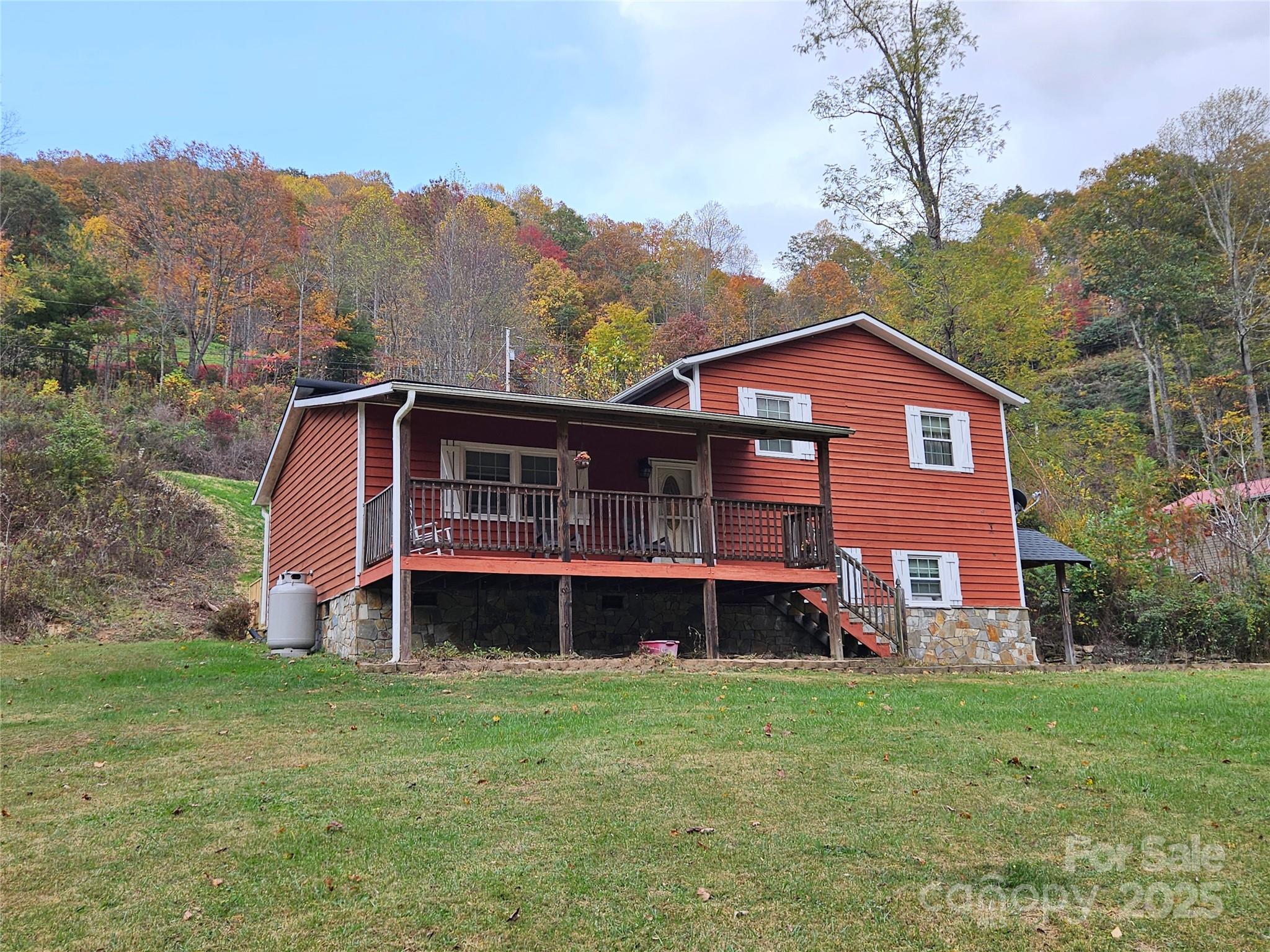 1227 Georges Fork Road Burnsville NC 28714