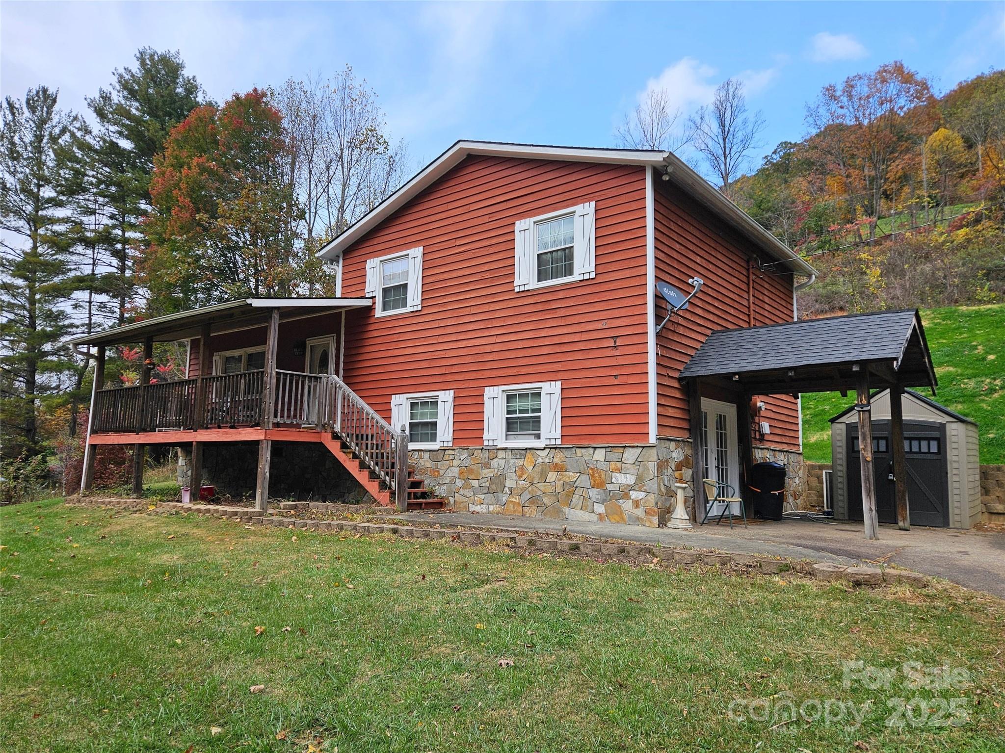 1227 Georges Fork Road Burnsville NC 28714