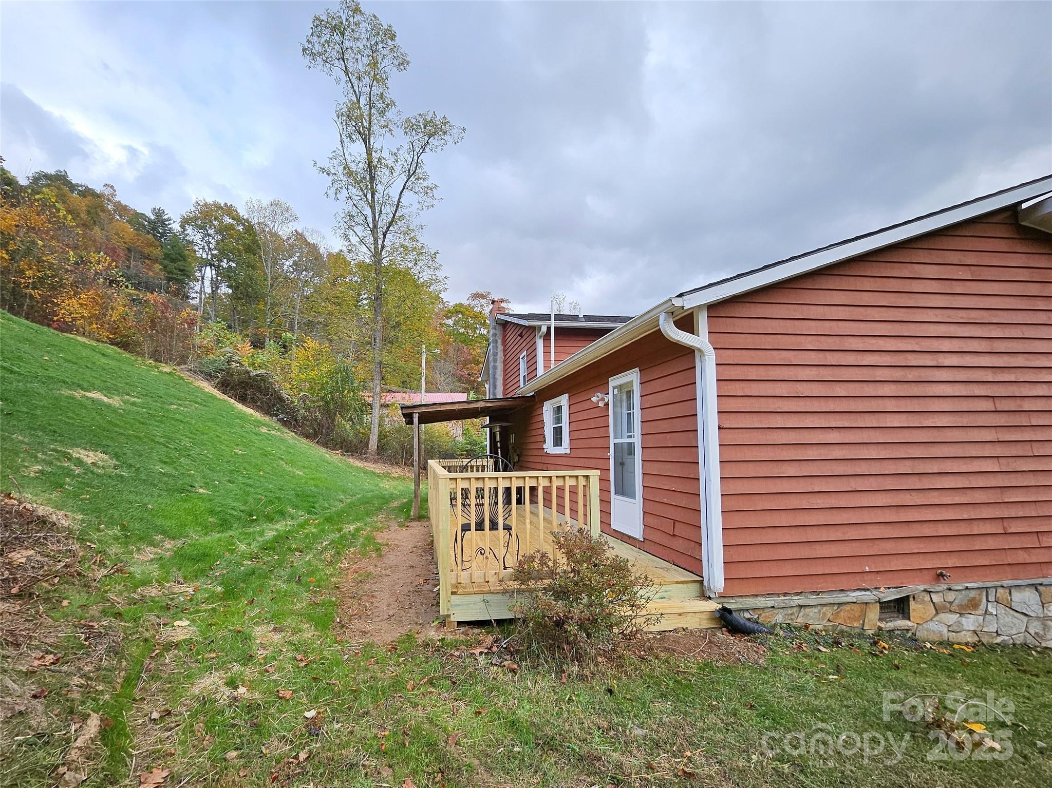 1227 Georges Fork Road Burnsville NC 28714