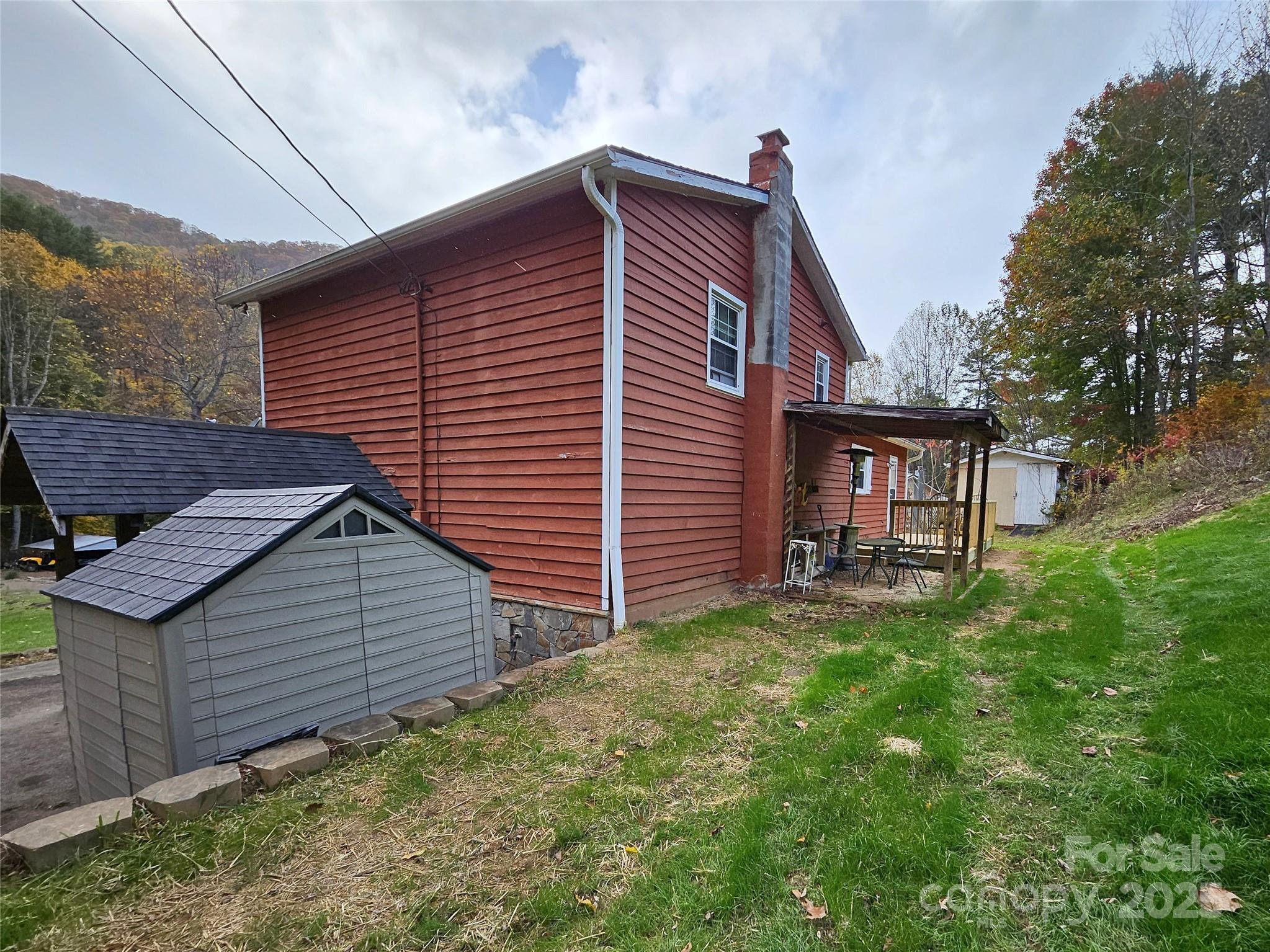 1227 Georges Fork Road Burnsville NC 28714