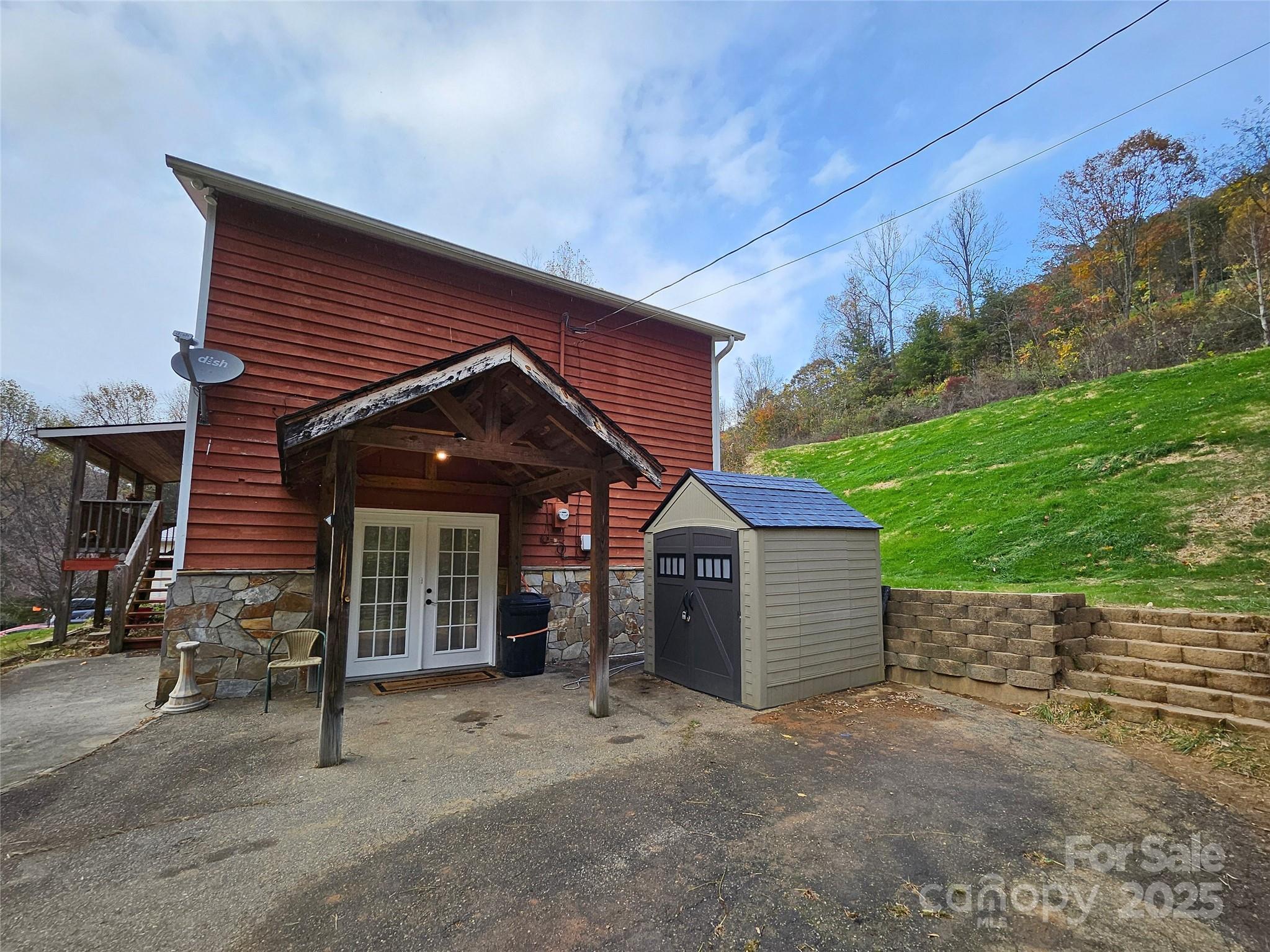 1227 Georges Fork Road Burnsville NC 28714