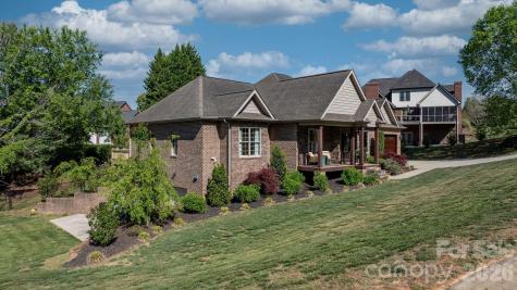 402 Golfview Court SE Lenoir NC 28645