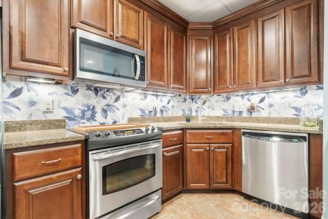 402 Golfview Court SE Lenoir NC 28645