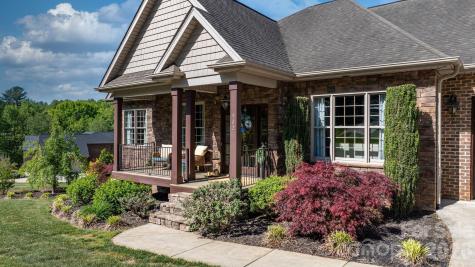 402 Golfview Court SE Lenoir NC 28645