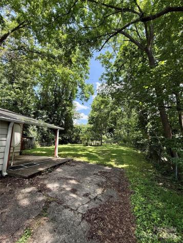 414 Sand Hill Road Asheville NC 28806