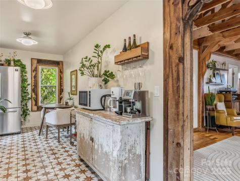 12 Woodland Drive Asheville NC 28806