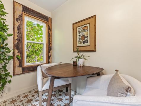 12 Woodland Drive Asheville NC 28806