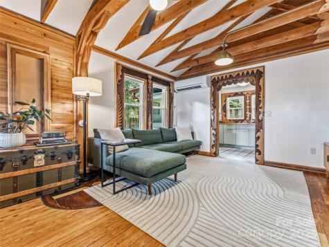 12 Woodland Drive Asheville NC 28806