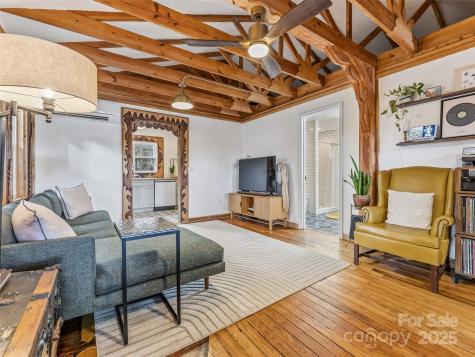 12 Woodland Drive Asheville NC 28806