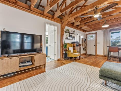 12 Woodland Drive Asheville NC 28806