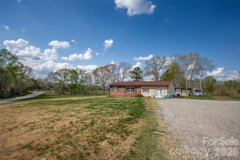 120 Mitch Road Union Grove NC 28689
