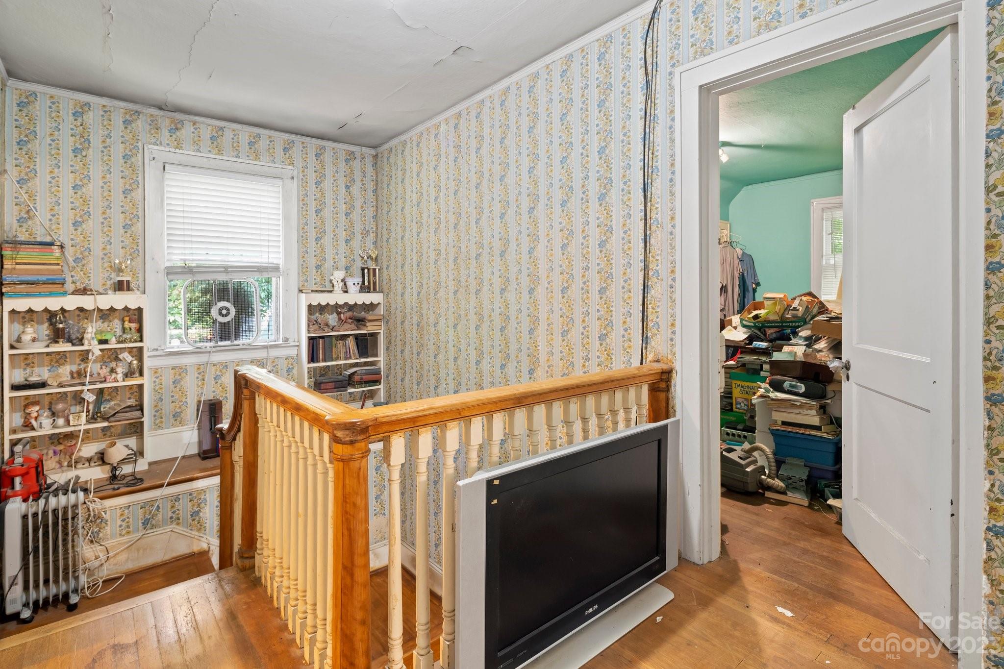 7 Vineyard Place Asheville NC 28804