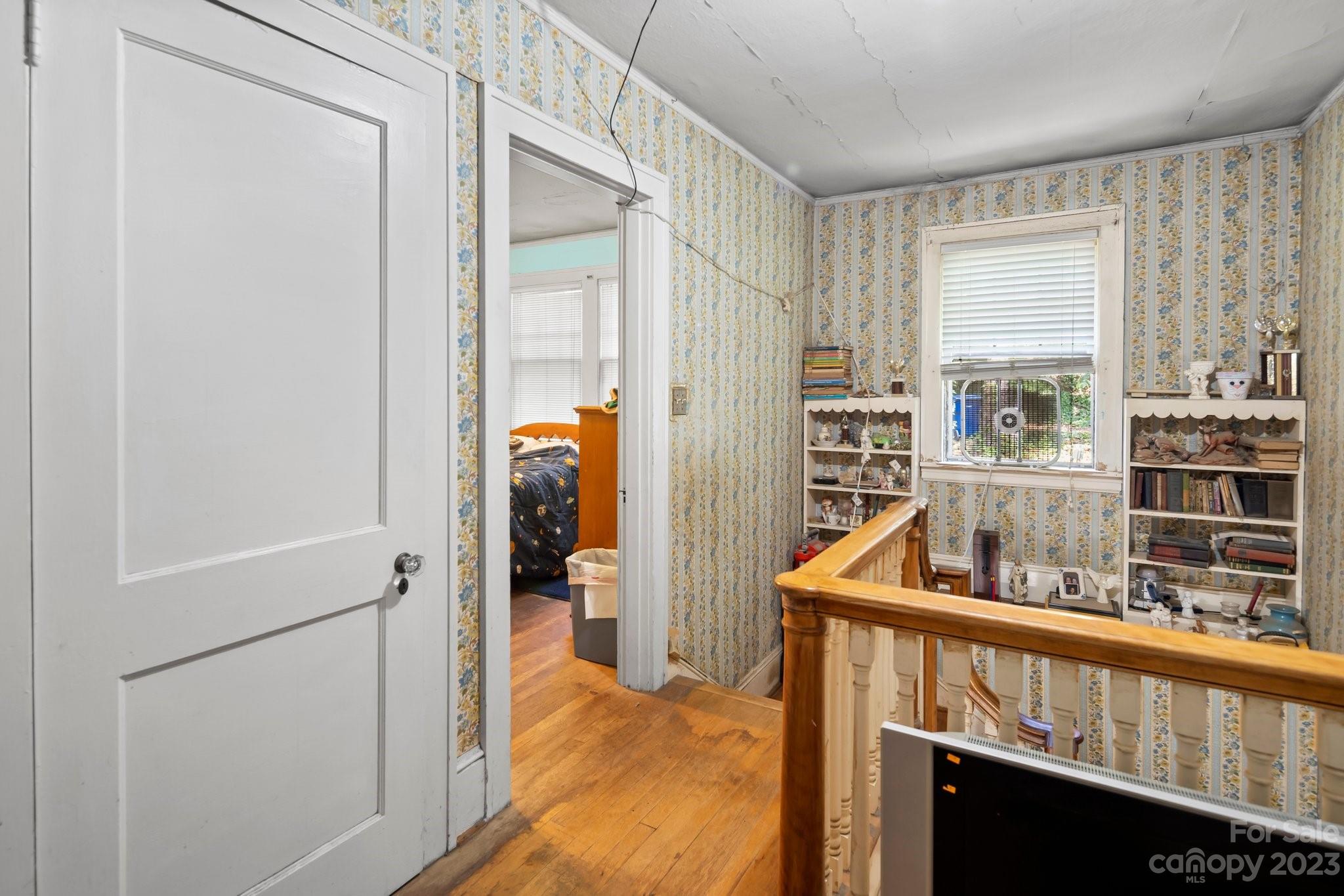 7 Vineyard Place Asheville NC 28804