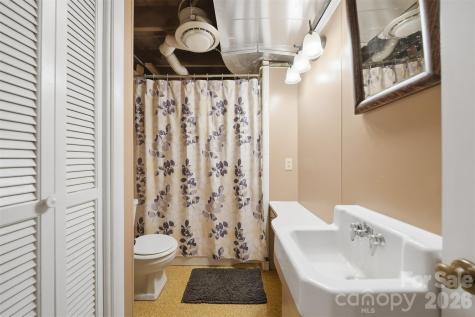 301 Corinth Church Circle Casar NC 28620