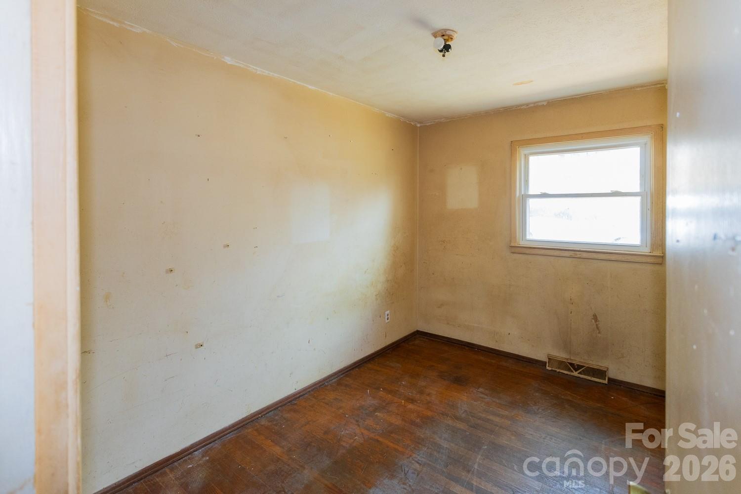 7 Main Street Asheville NC 28803