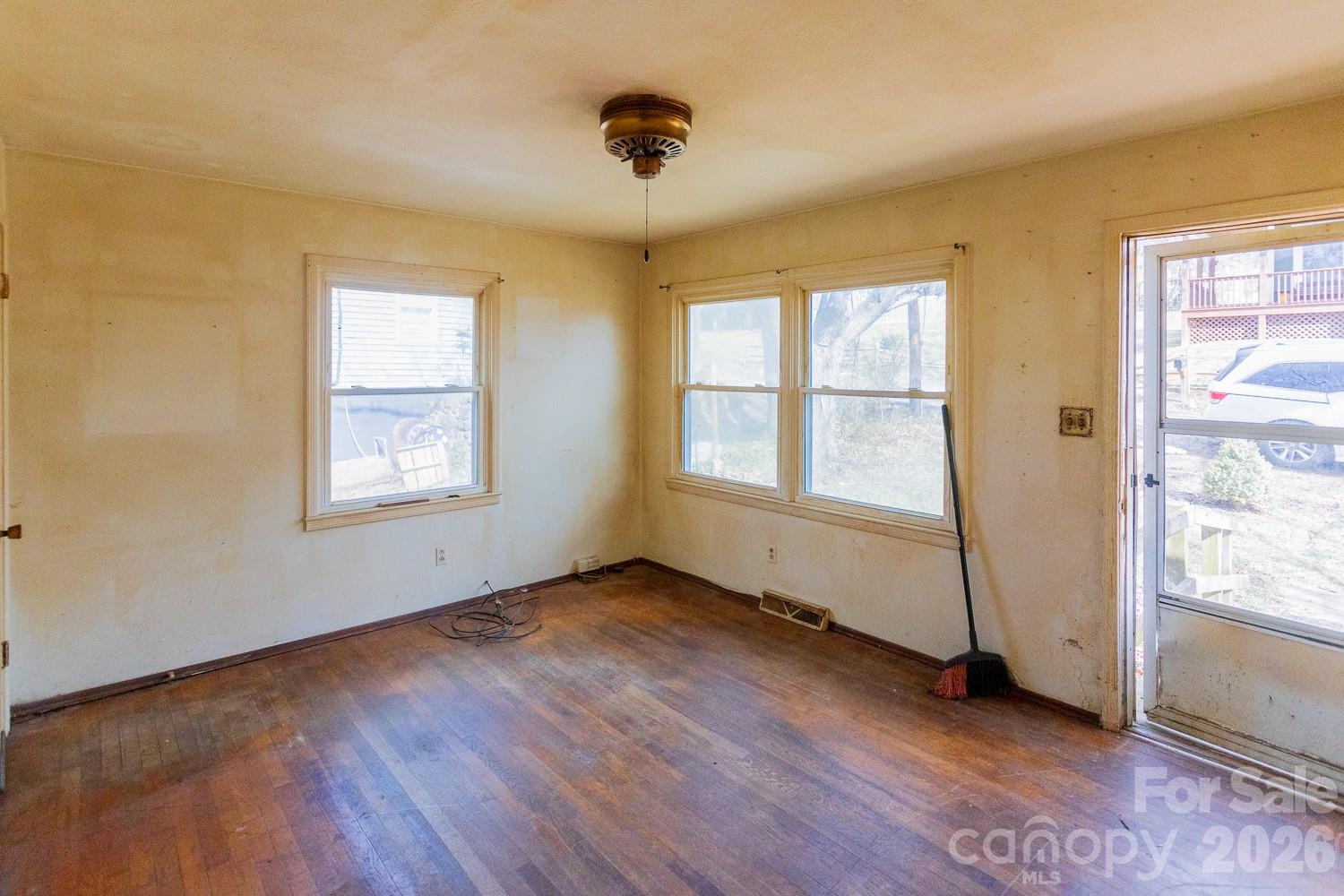 7 Main Street Asheville NC 28803