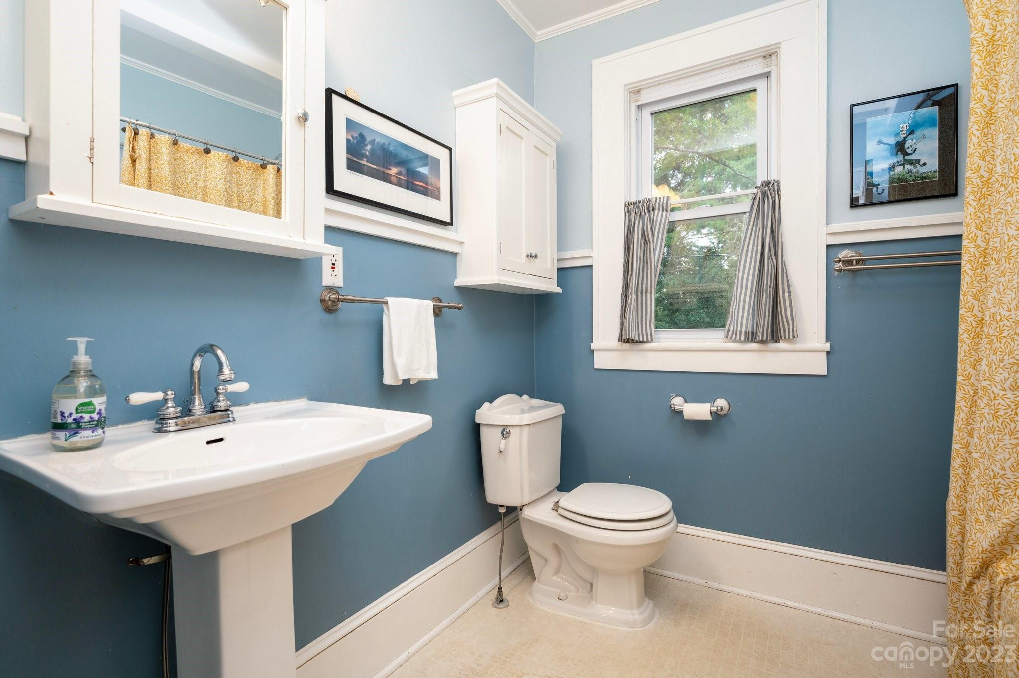 41 Lindsey Road Candler NC 28715