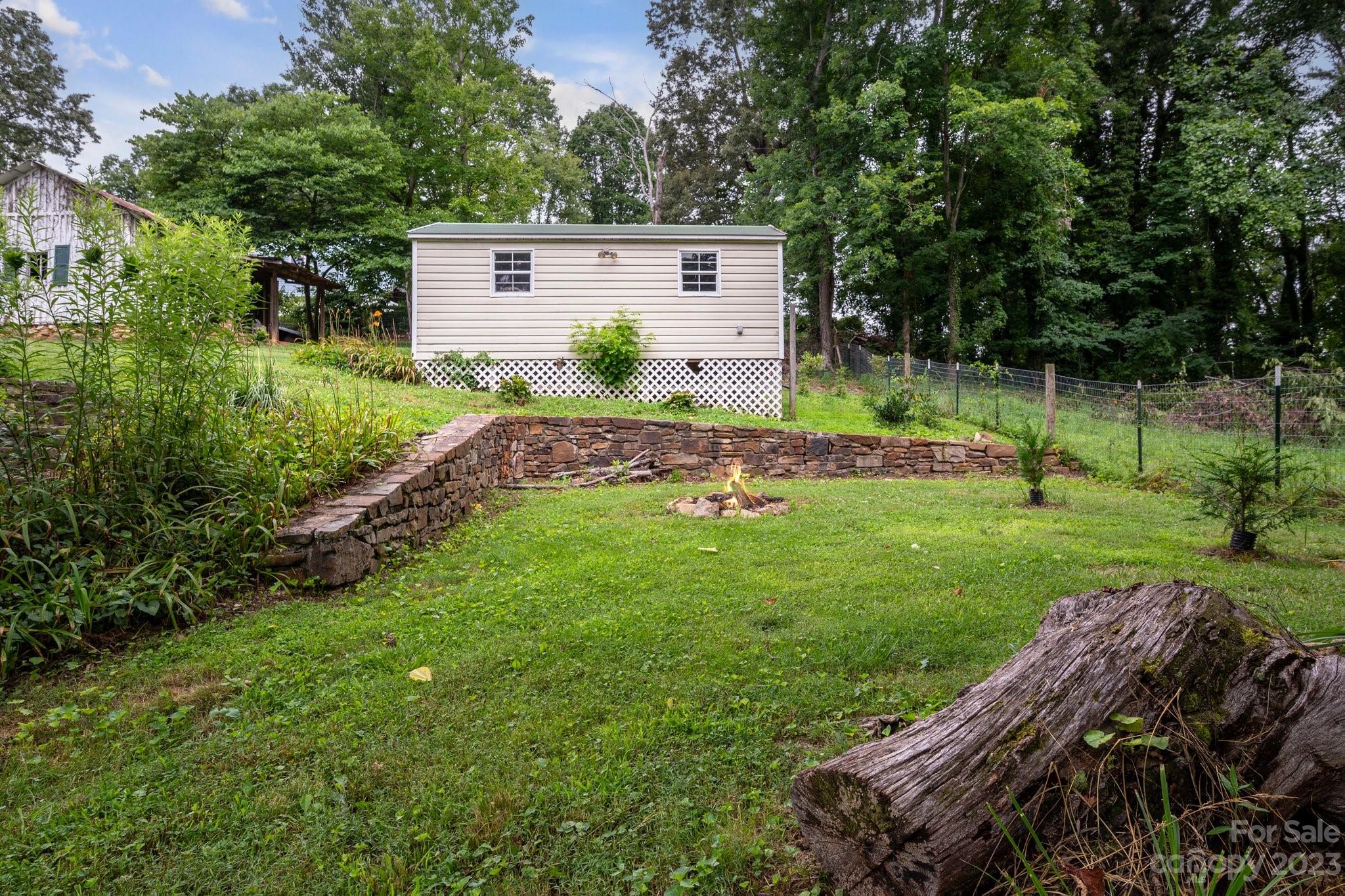 41 Lindsey Road Candler NC 28715