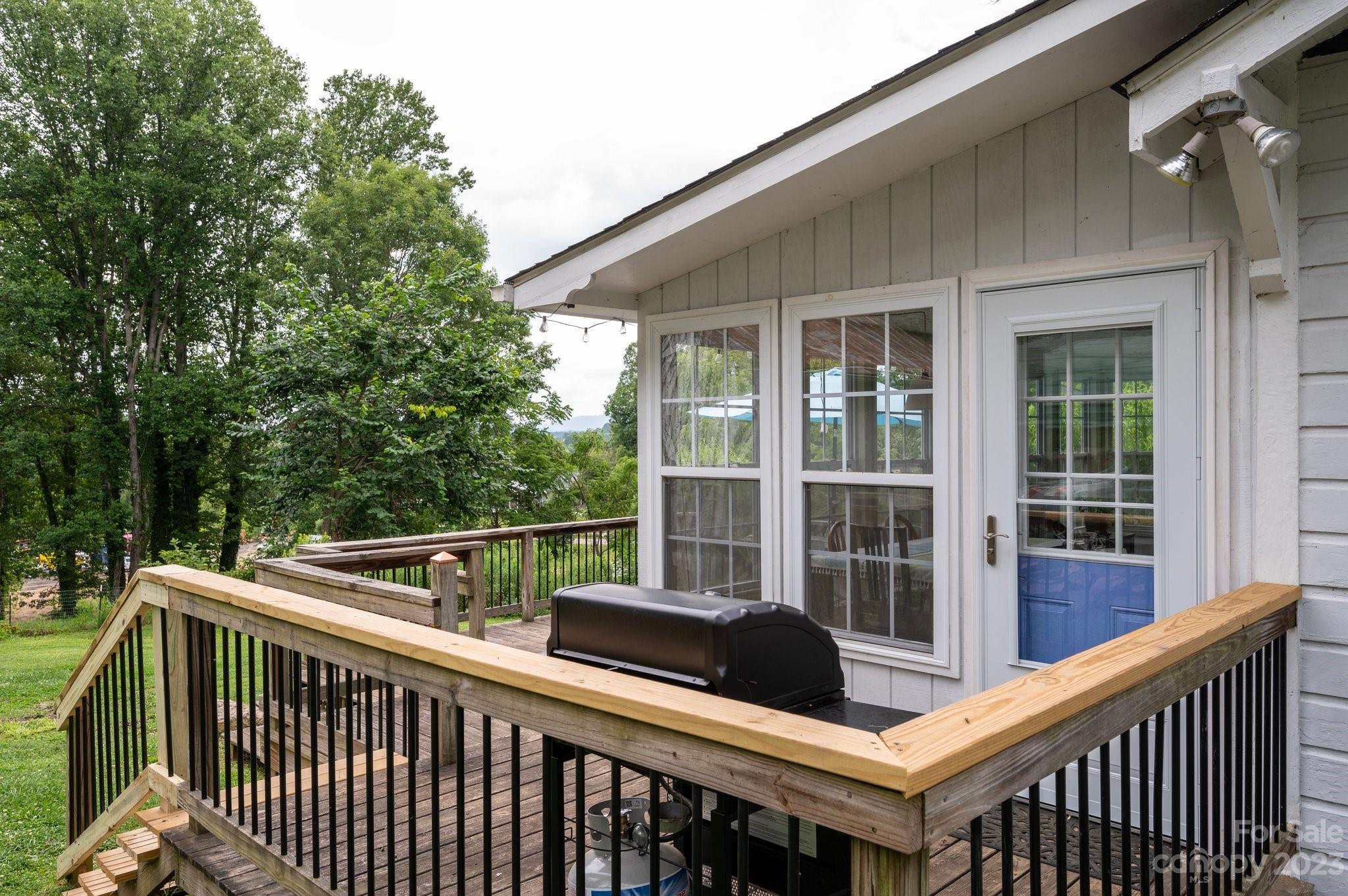 41 Lindsey Road Candler NC 28715