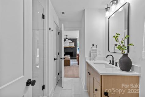 2461 Eaton Road Charlotte NC 28205