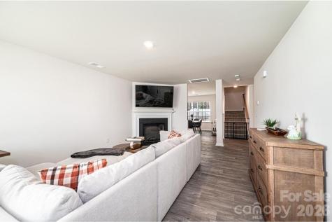 1808 Bright Hope Lane Dallas NC 28034