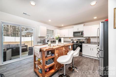 1808 Bright Hope Lane Dallas NC 28034
