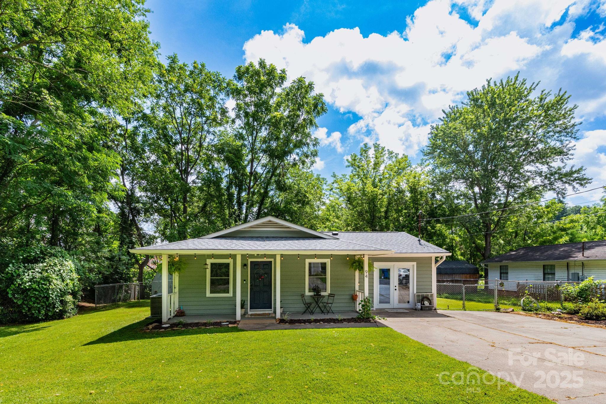 94 Fairhaven Street Clyde NC 28721