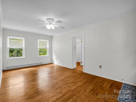 6 Beech Street Black Mountain NC 28711