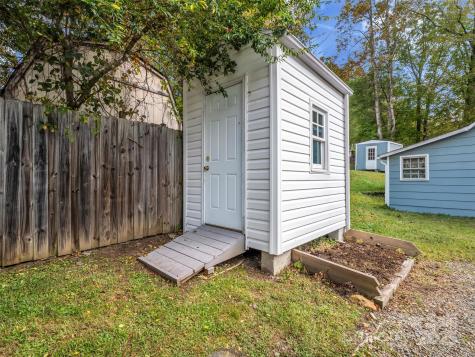 6 Beech Street Black Mountain NC 28711