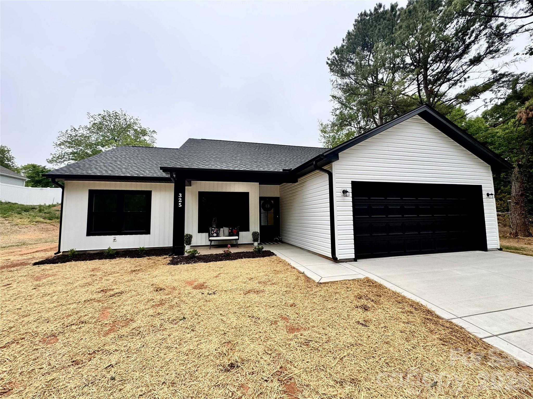 325 N Chapel Street Landis NC 28088