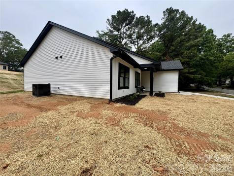325 N Chapel Street Landis NC 28088